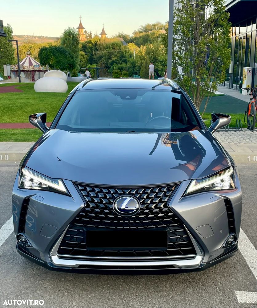Lexus UX - 2