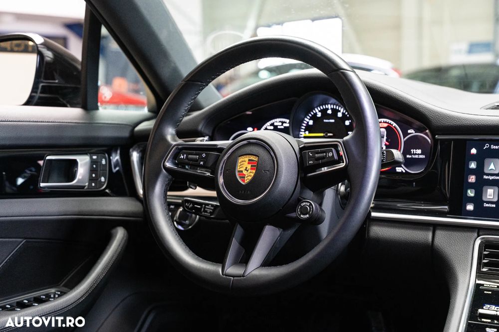 Porsche Panamera 4 E-Hybrid - 34