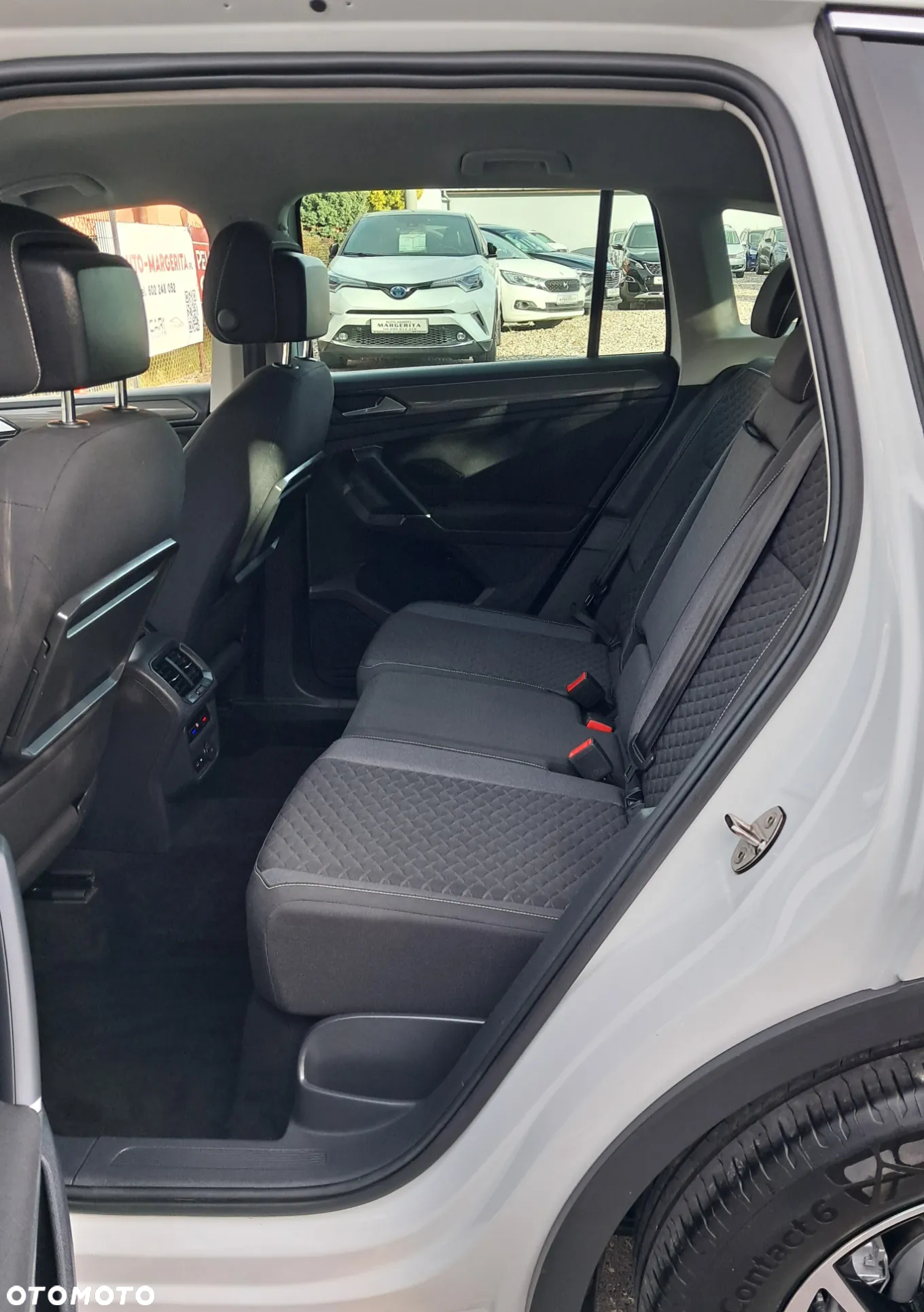 Volkswagen Tiguan - 12