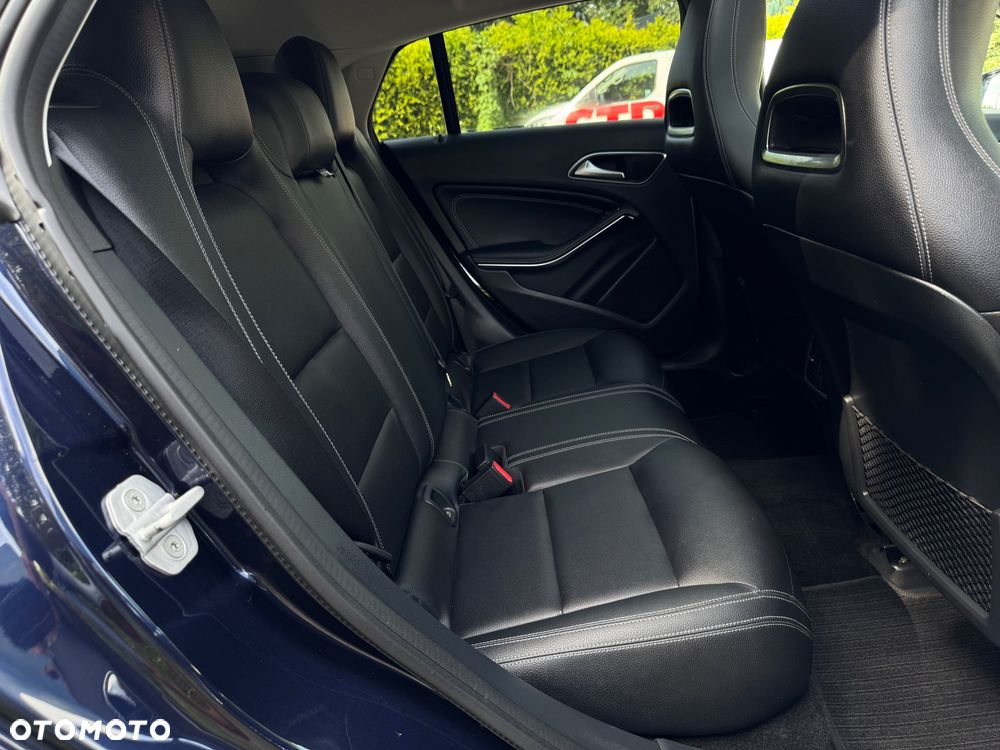 Mercedes-Benz CLA 180 d AMG Line - 22