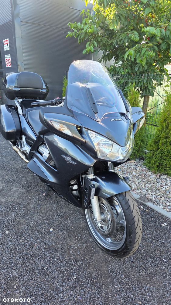 Honda ST - 13