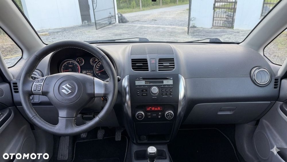 Suzuki SX4 2.0 DDiS 4x4 Style - 12
