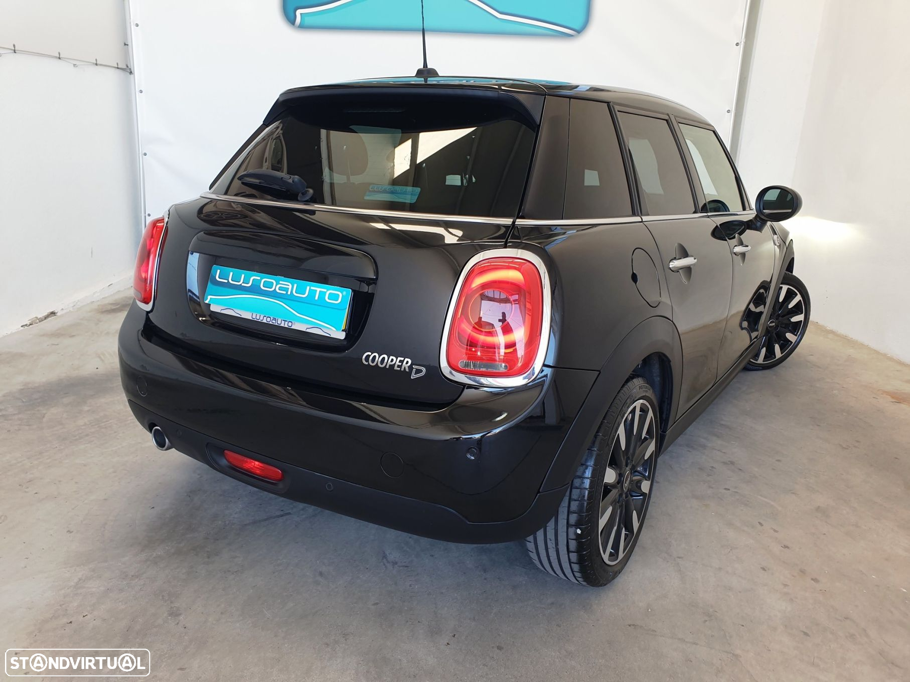 MINI 5 Portas Cooper D - 11