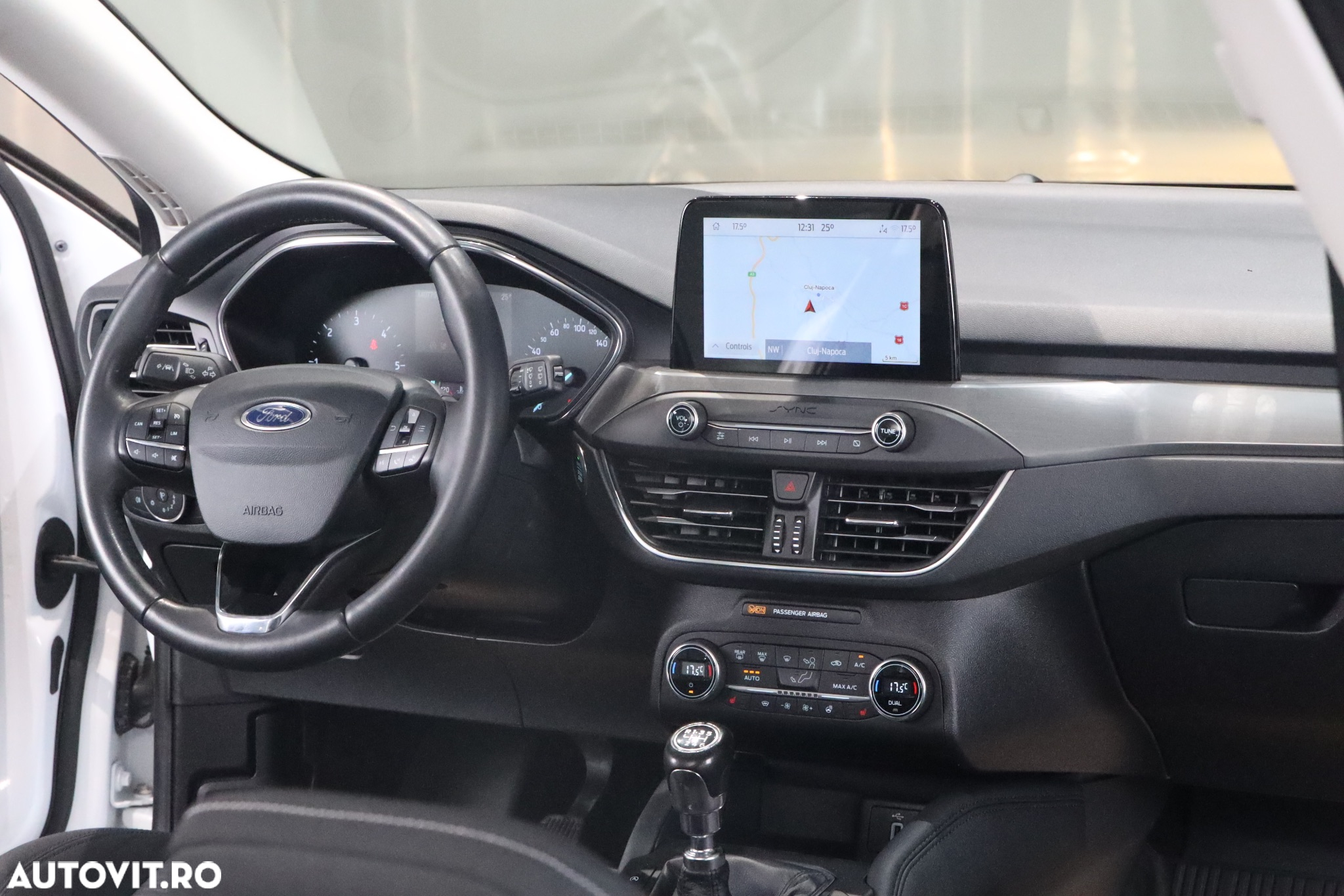 Ford Focus 1.5 EcoBlue Start-Stopp-System TITANIUM - 22