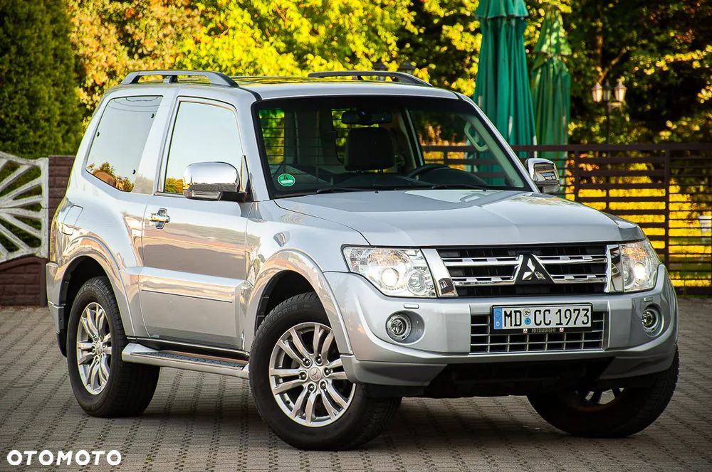 Mitsubishi Pajero 3.2 DI-D Automatik Limited Edition - 1