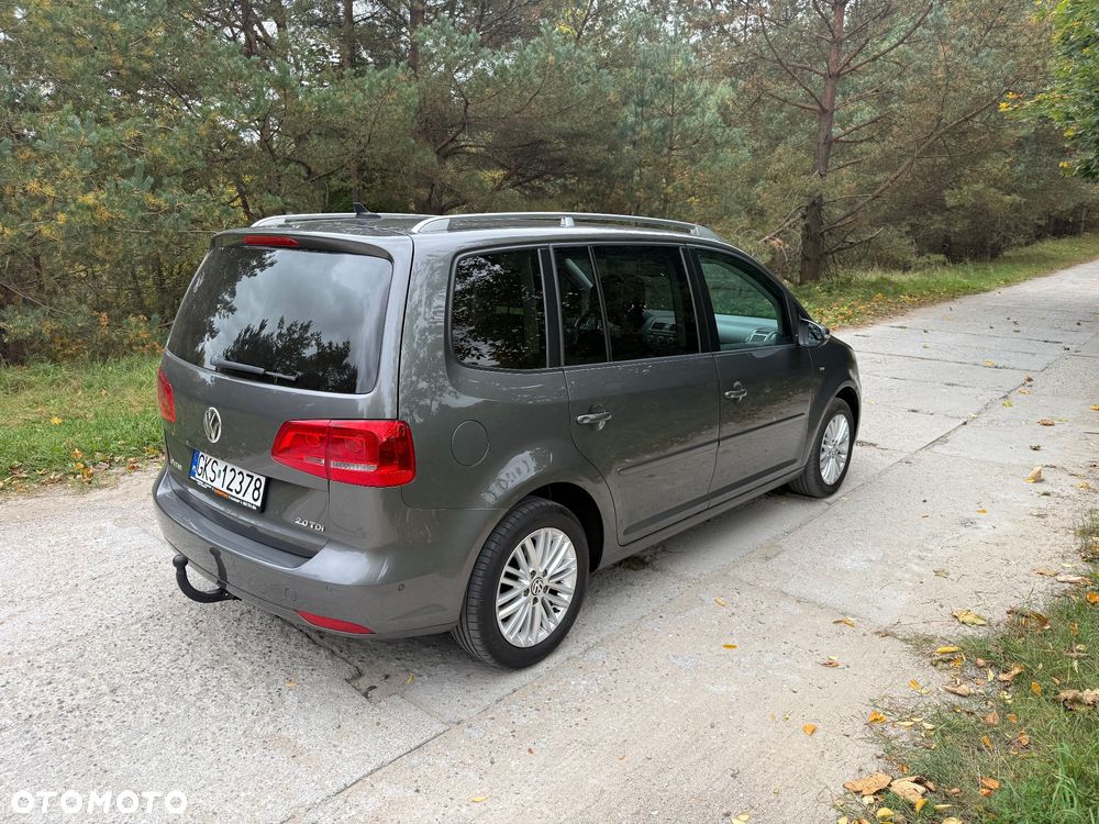 Volkswagen Touran - 19