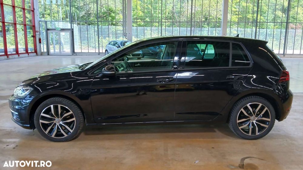 Volkswagen Golf - 8