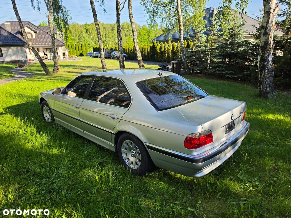 BMW Seria 7 740iL - 12