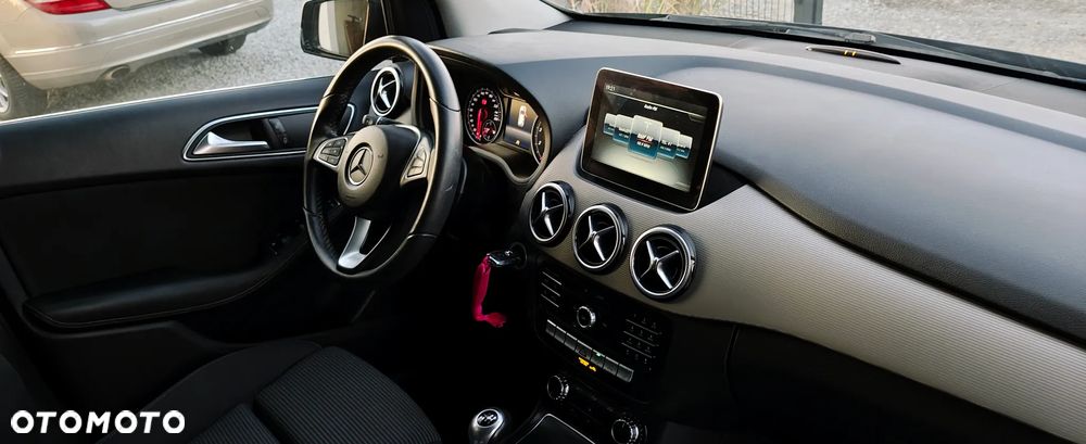 Mercedes-Benz Klasa B 180 (BlueEFFICIENCY) - 28