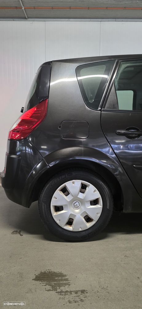 Renault Scénic 1.5 dCi Exclusive SS - 16