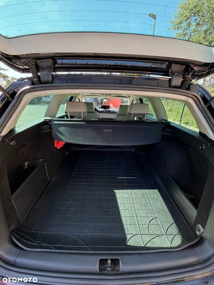 Volkswagen Passat - 8