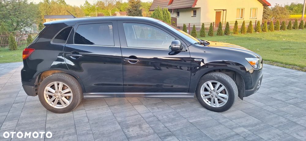 Mitsubishi ASX - 5