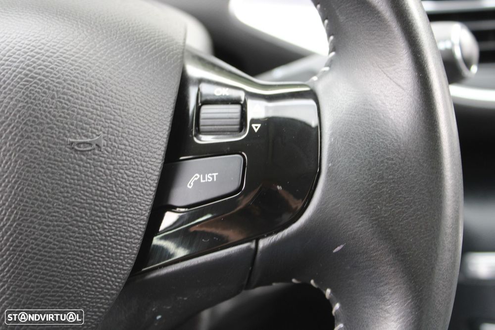 Peugeot 308 1.2 PureTech Active - 24