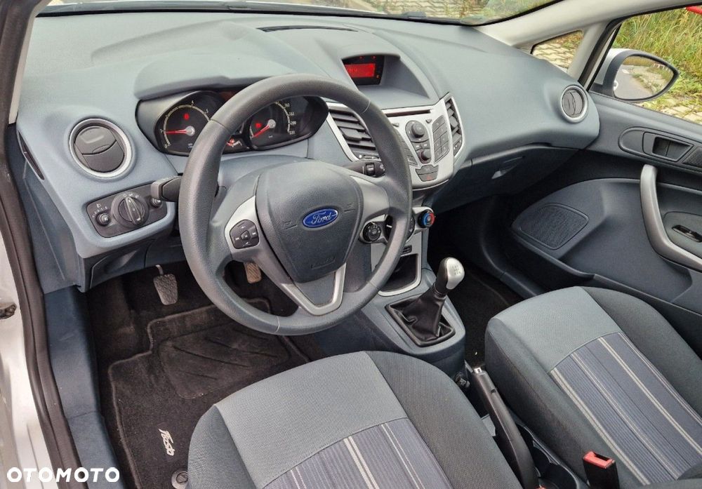 Ford Fiesta - 19