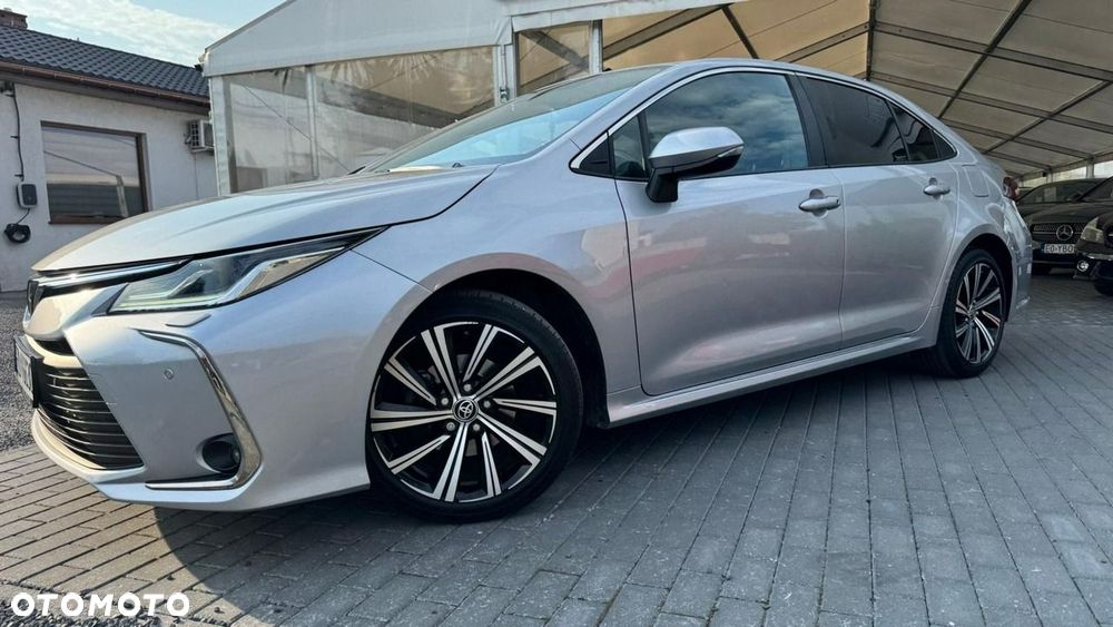 Toyota Corolla - 3