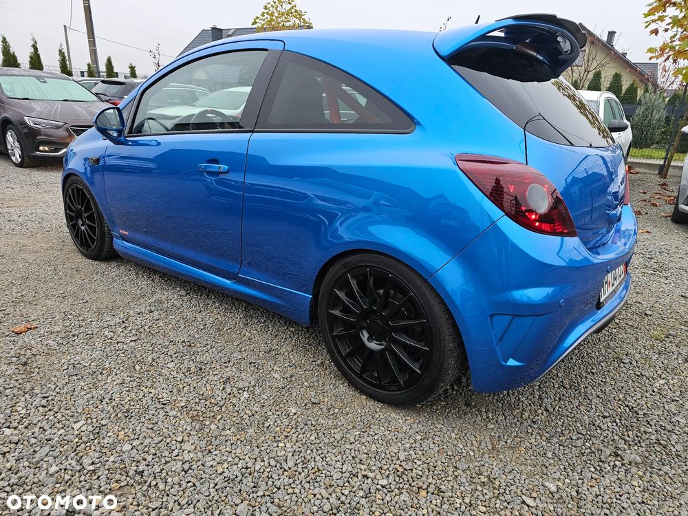 Opel Corsa 1.6 Turbo OPC - 4