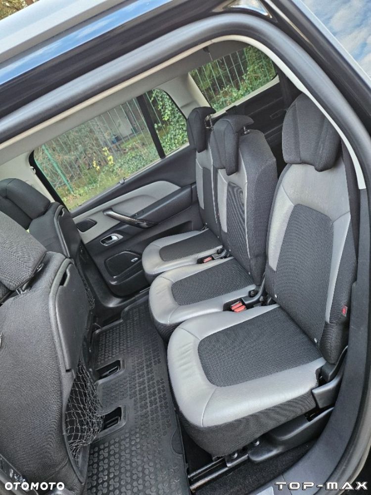 Citroën C4 Grand Picasso - 25