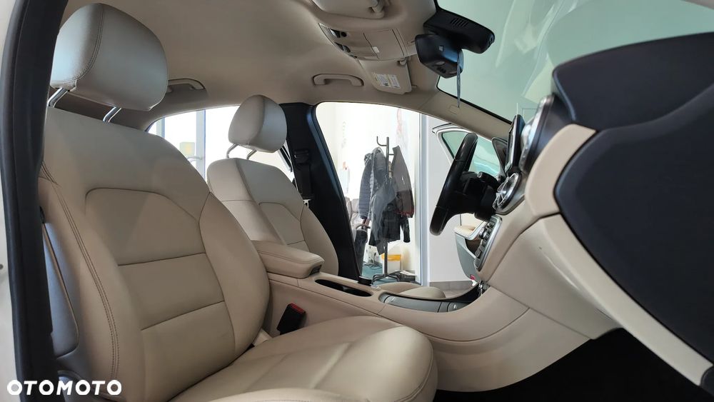 Mercedes-Benz GLA 250 4-Matic - 34