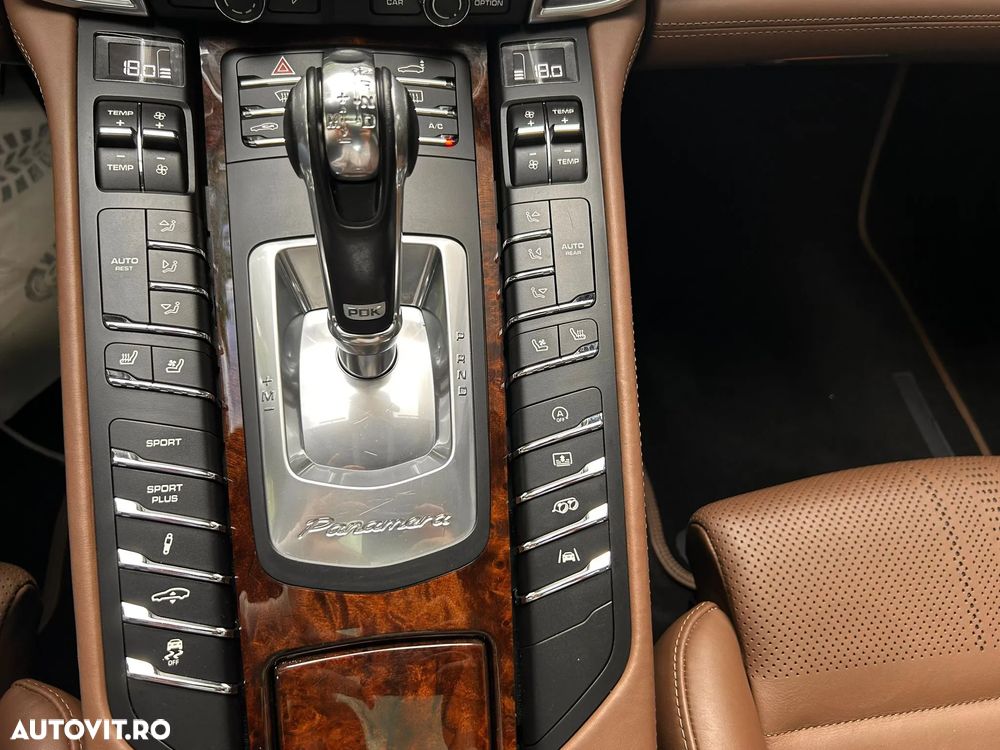 Porsche Panamera Turbo S Executive PDK - 26