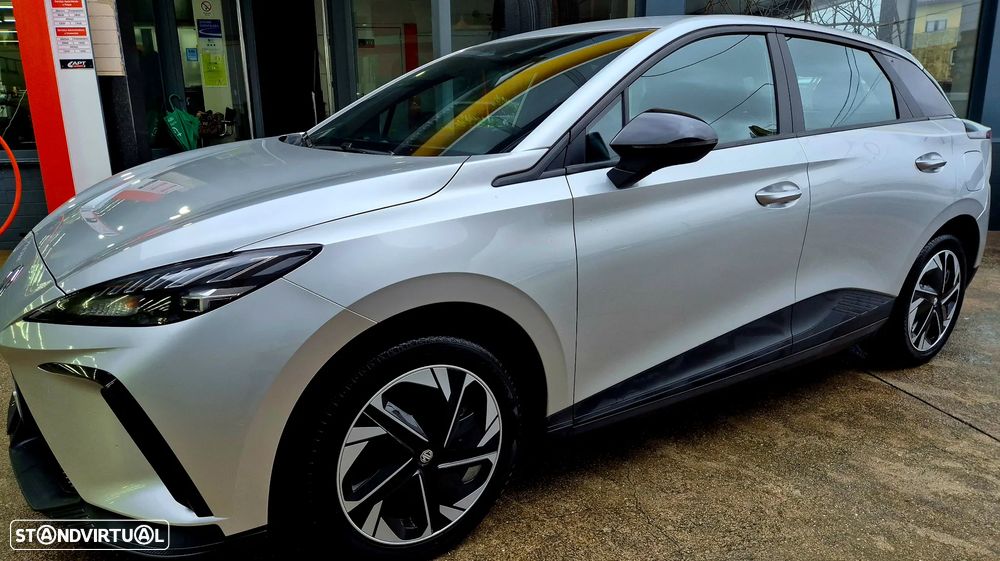 MG MG4 51 kWh Standard - 13