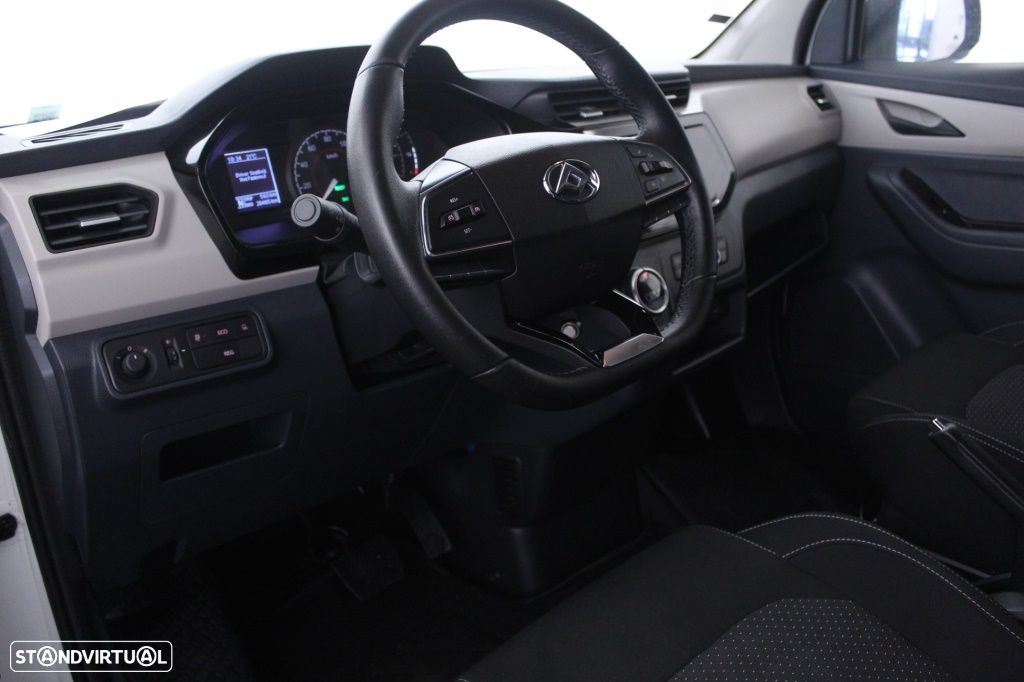Maxus e-deliver-3 Cargo VAN SWB Bat. 50,23 kWh - 18