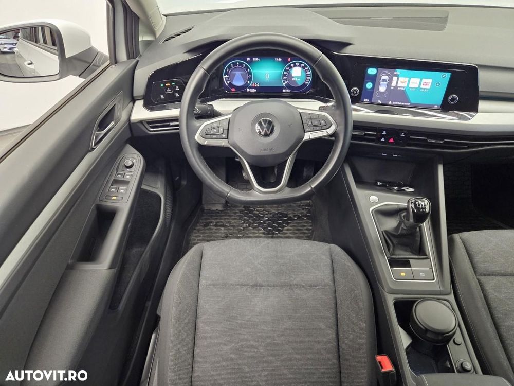 Volkswagen Golf - 6