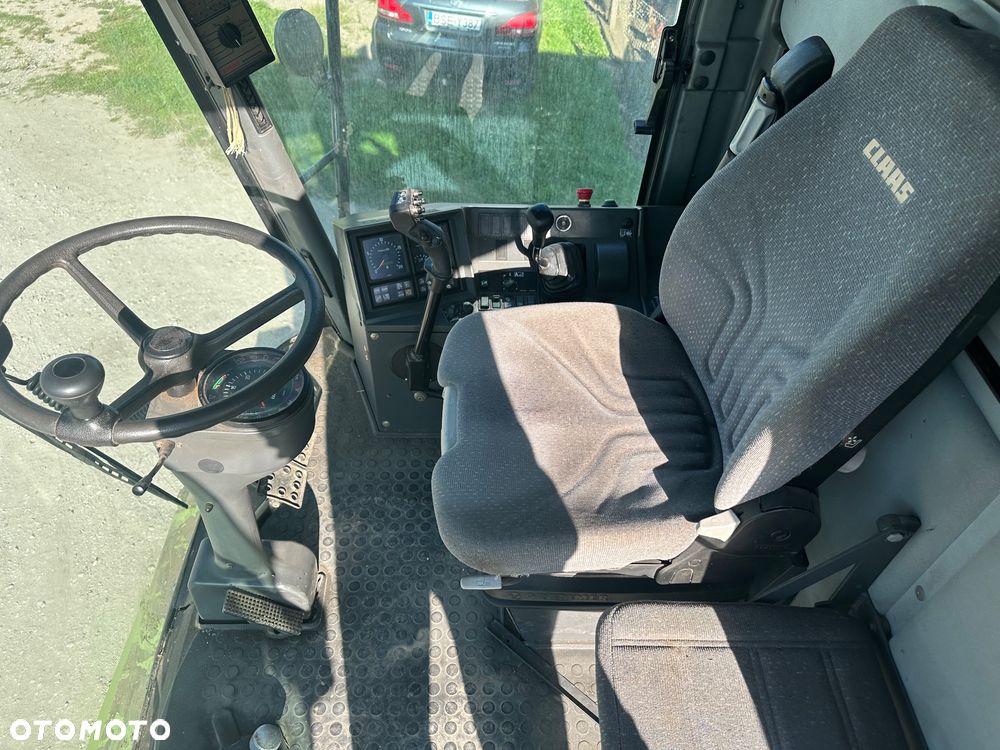 Claas Medion 310 - 7