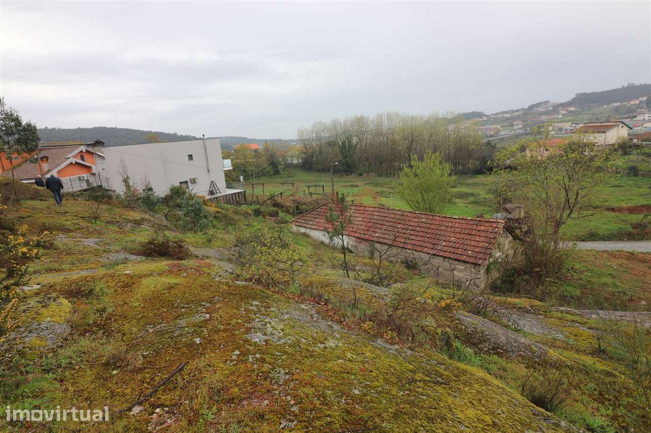 Moradia T4 para Restauro em Croca, Penafiel – Excelente Oportunidade d - Grande imagem: 4/21