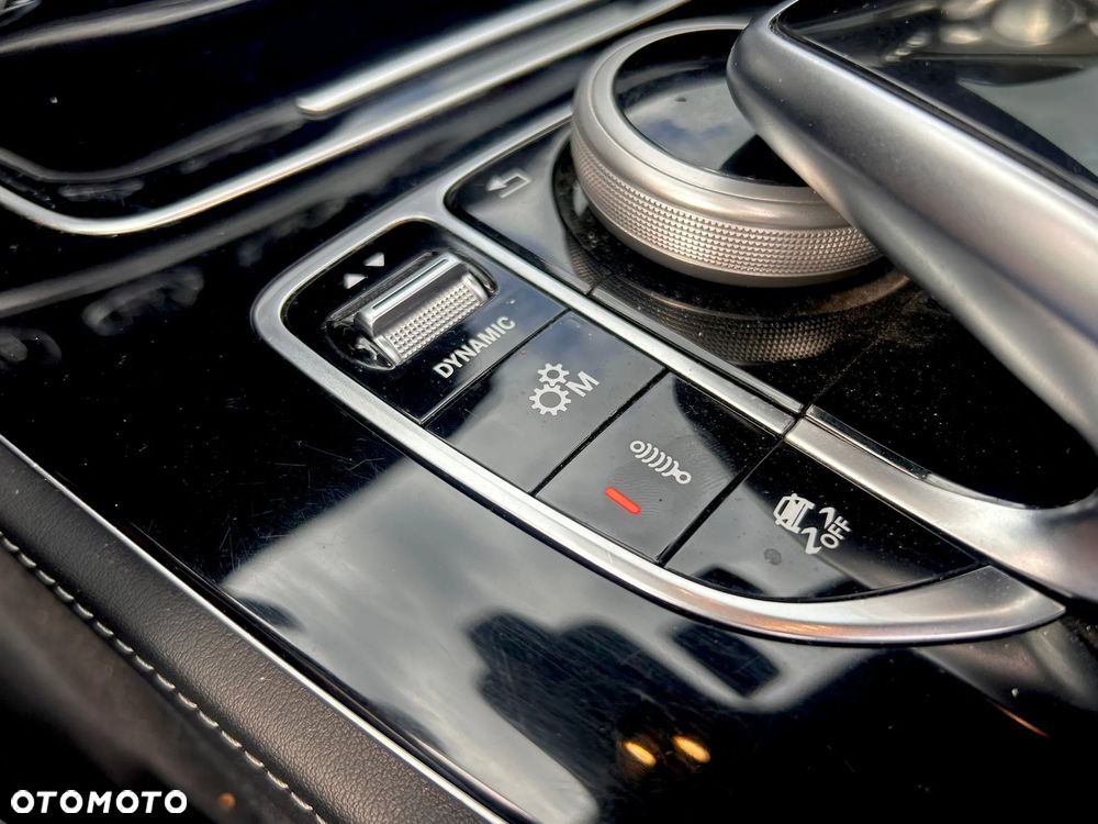 Mercedes-Benz Klasa E AMG 53 4Matic AMG Speedshift 9G-TRONIC - 17