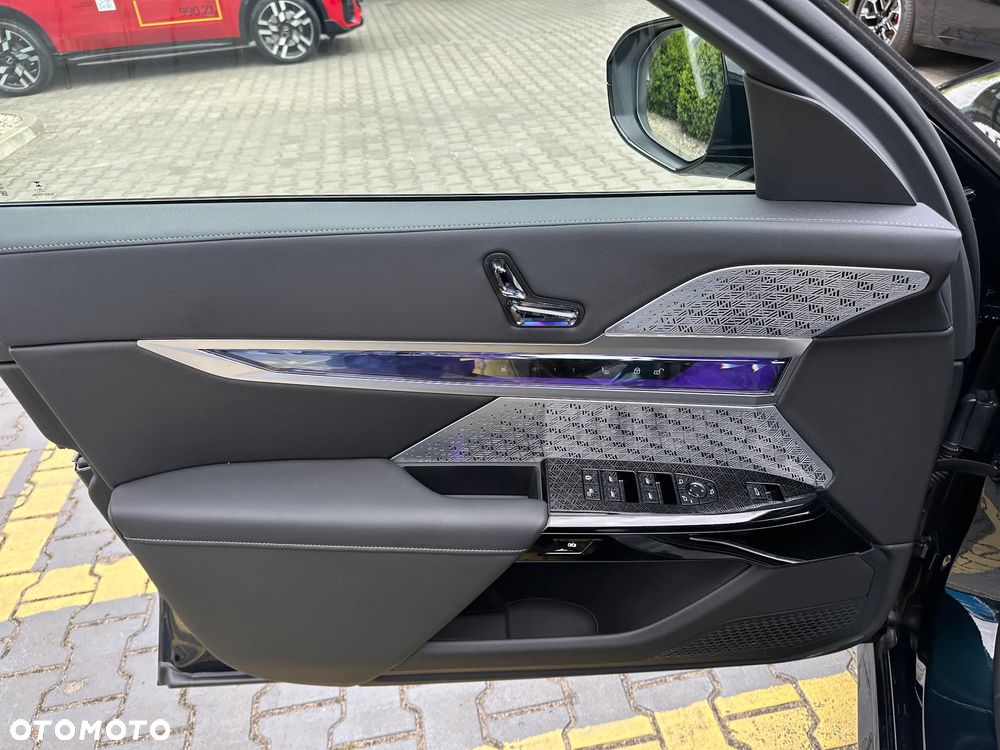 BMW Seria 7 M760e PHEV xDrive Individual Edition sport - 11