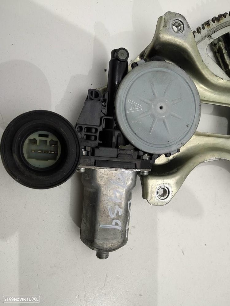 ELEVADOR DE VIDRO FRONTAL ESQUERDO TOYOTA PRIUS FASTBACK 2003 -8572058010 - 2