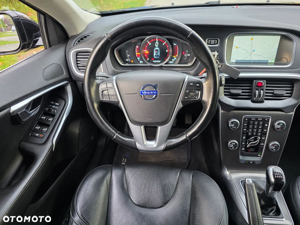 Volvo V40 D4 You - 36