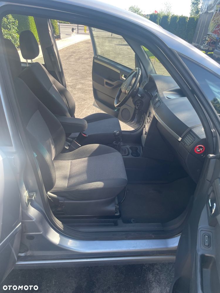 Opel Meriva 1.6 16V (Essentia) - 5
