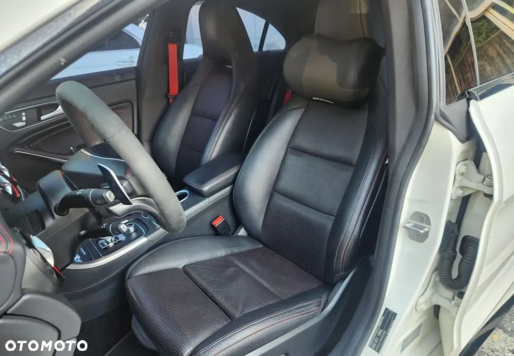 Mercedes-Benz CLA AMG 45 4Matic 7G-DCT - 6