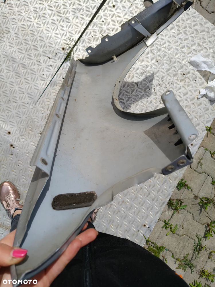 Błotnik prawy audi A8 D2 LY7T - 7