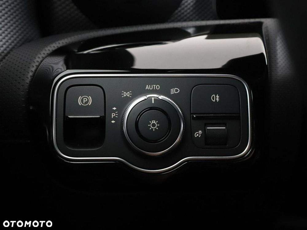 Mercedes-Benz Klasa A 200 d 8G-DCT Progressive - 36