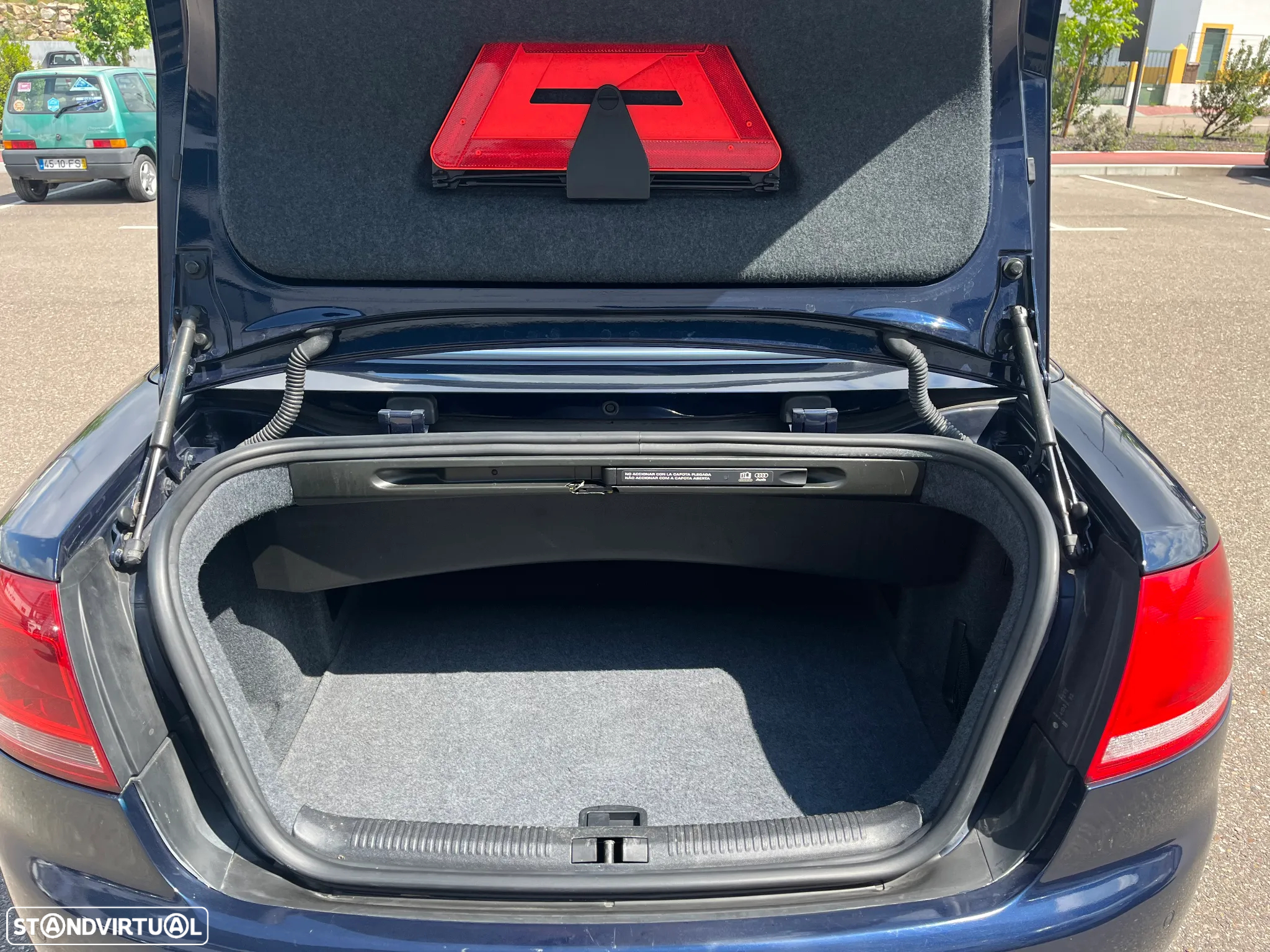 Audi A4 Cabrio 2.0 TDi Sport - 32