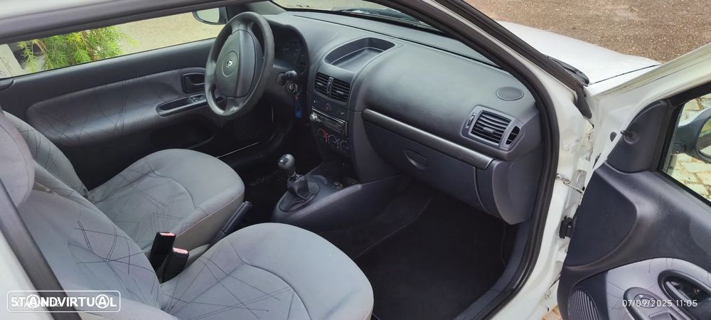 Renault Clio 1.5 dCi S - 6