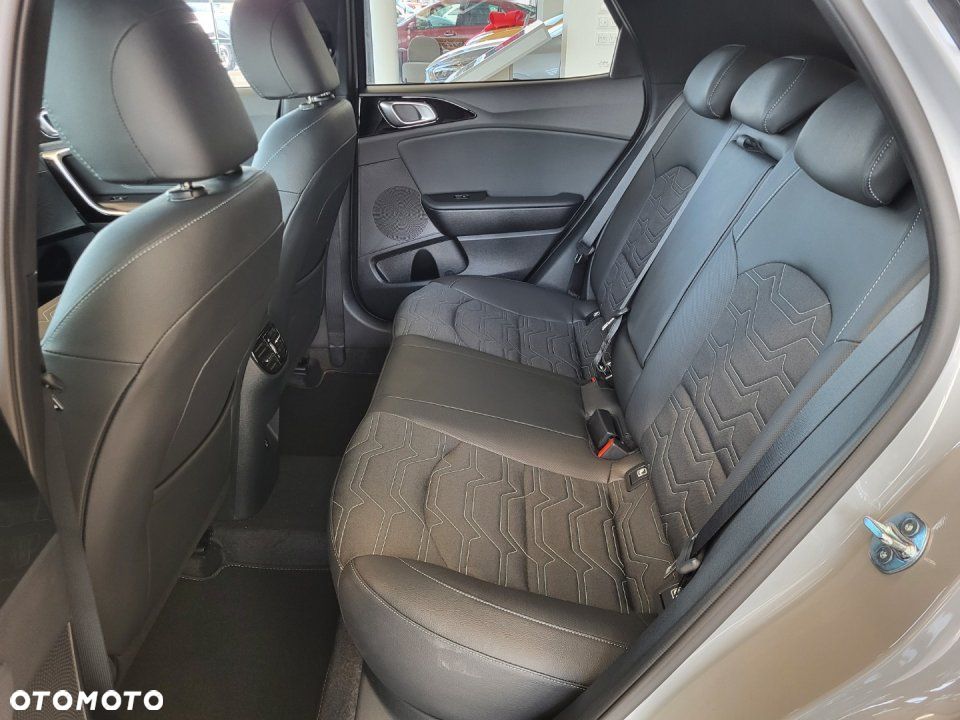 Kia XCeed - 28