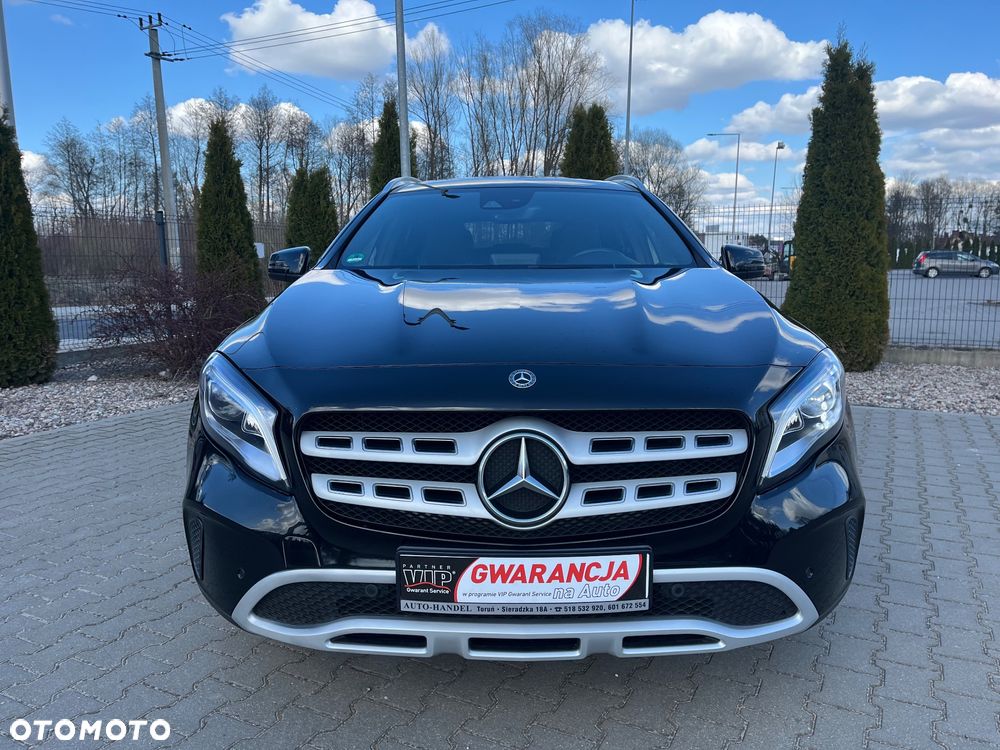 Mercedes-Benz GLA 180 UrbanStyle Edition - 3