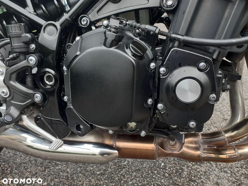 Kawasaki Z 900 RS - 7