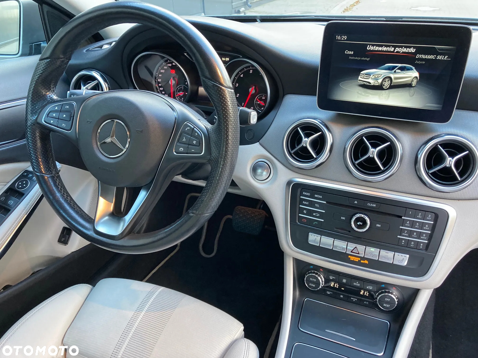 Mercedes-Benz GLA 200 7G-DCT AMG Line - 21