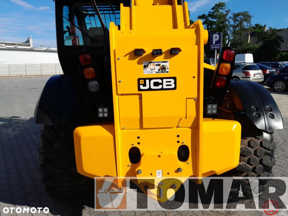 JCB 560-80 2023R agri - 17