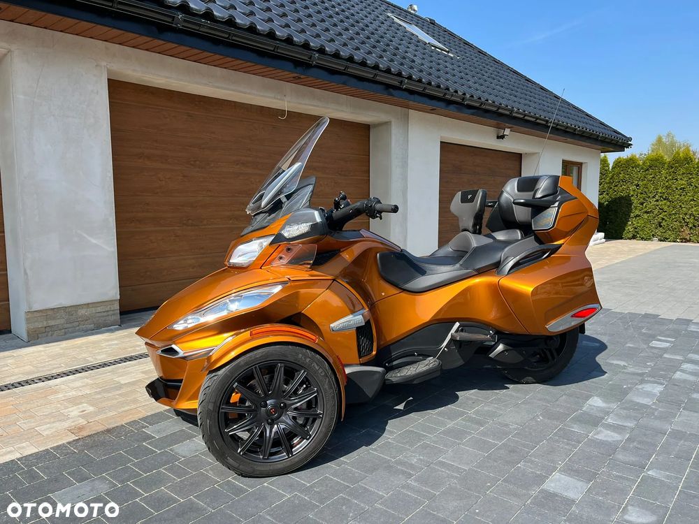 Can-Am Spyder - 2