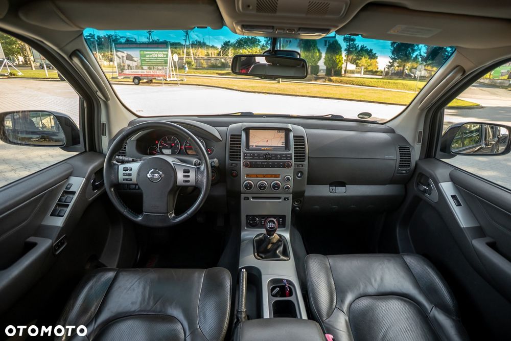 Nissan Pathfinder 2.5 dCi Premium - 18