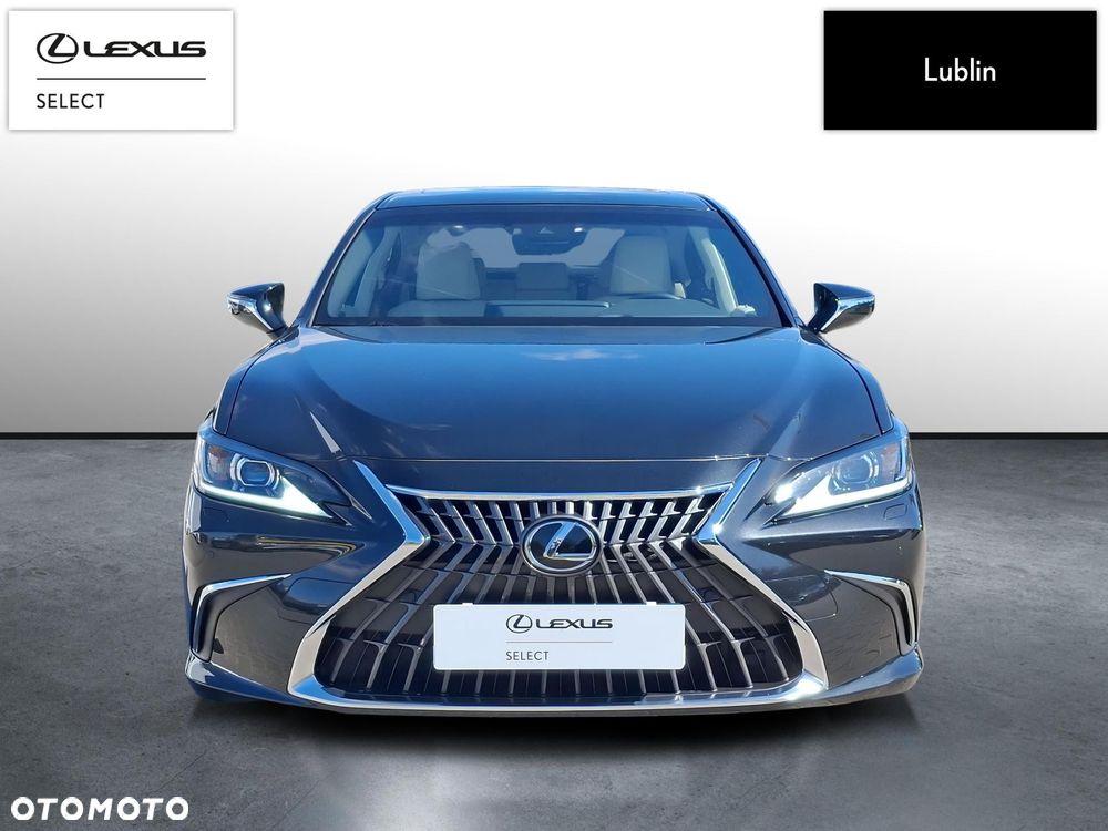 Lexus ES - 8