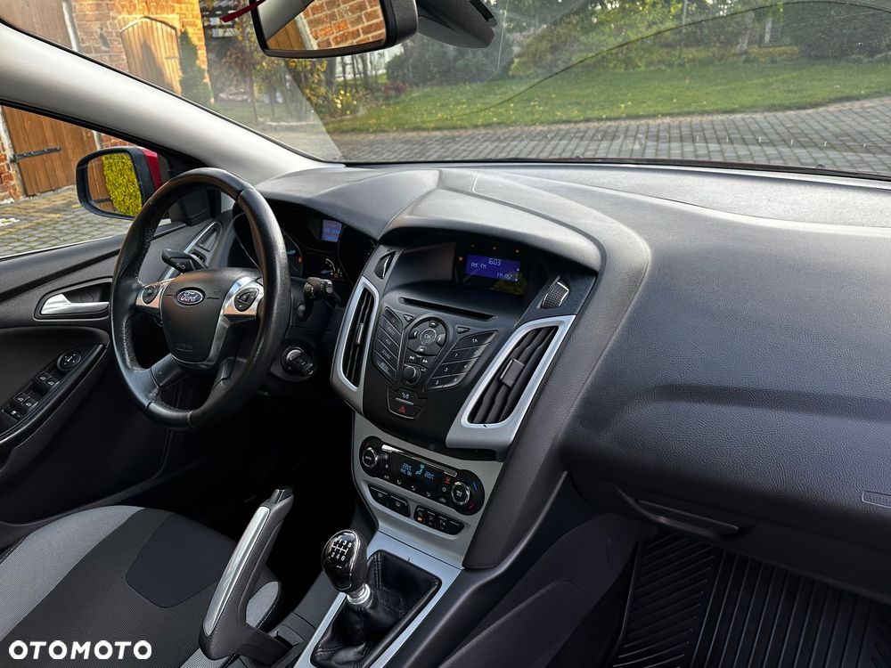 Ford Focus - 30