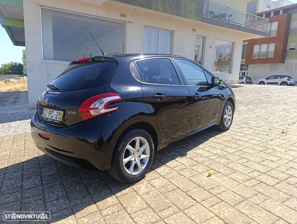 Peugeot 208 1.2 VTi Allure - 4