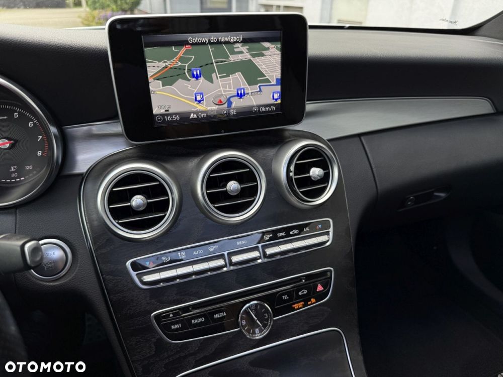 Mercedes-Benz Klasa C 300 7G-TRONIC - 23