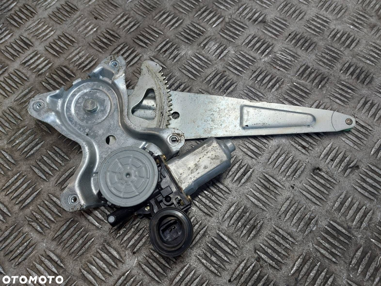 MECHANIZM PODNOŚNIK SZYBY PRAWY TYŁ RAV4 II LIFT 85720-32150 - 3